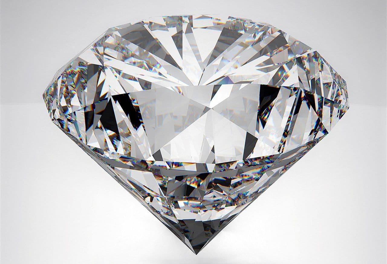 Ritka, 102 karátos fehér gyémántot árvereztek el többszáz millió dolláros áron