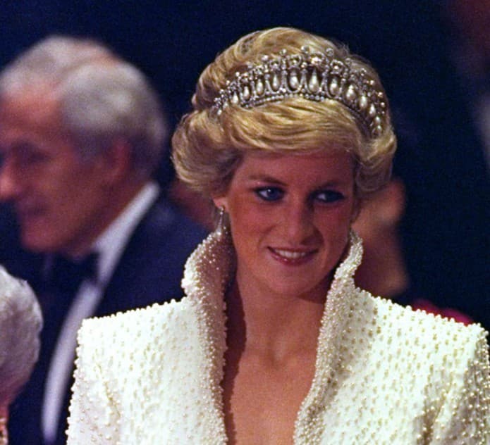 Halálának 25. évfordulóján több városban is Diana hercegnőre emlékeznek (FOTÓK)