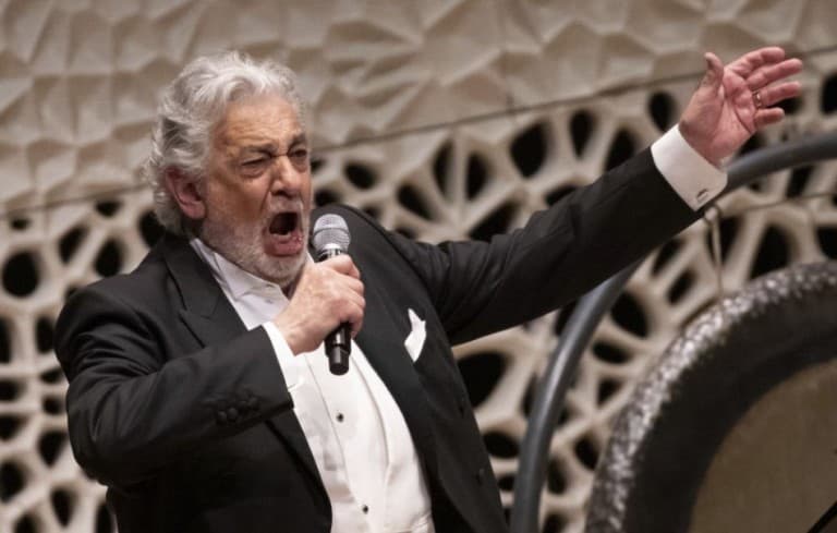 Félórás ovációval ünnepelte a közönség Plácido Domingót a milánói Scalában
