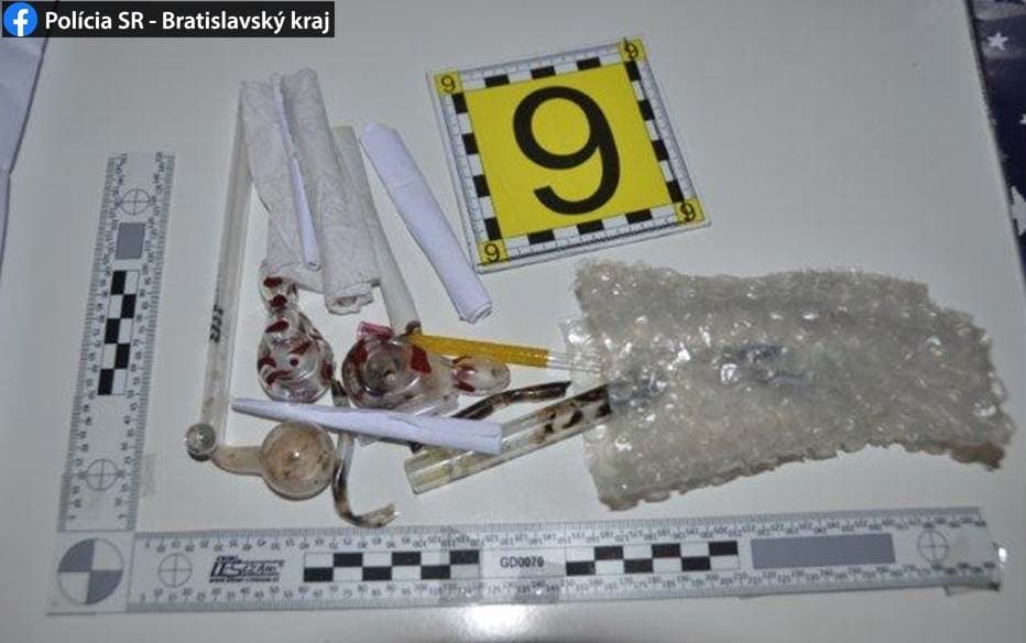 Metamfetaminnal üzletelő páros került rács mögé Pozsonyban
