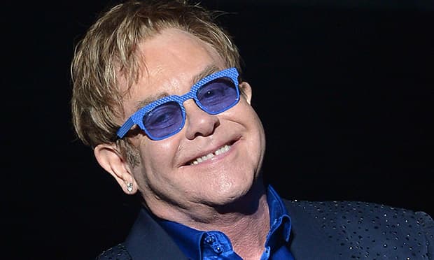 BOTRÁNY: Szexuális zaklatással vádolják Elton Johnt
