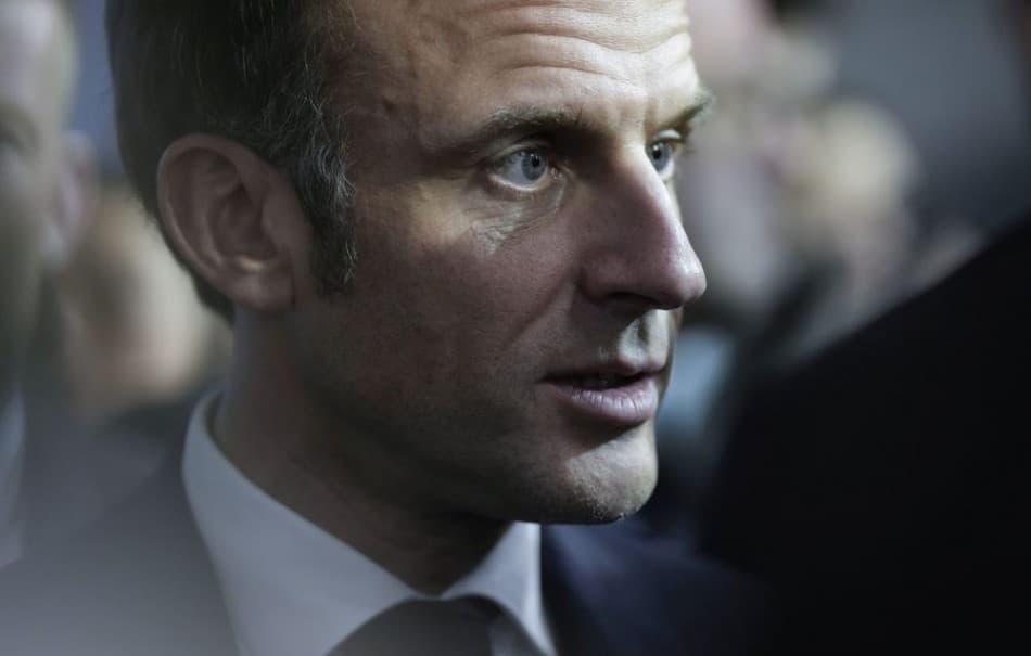 Emmanuel Macron: Franciaország a közeljövőben nem tervezi katonák küldését Ukrajnába