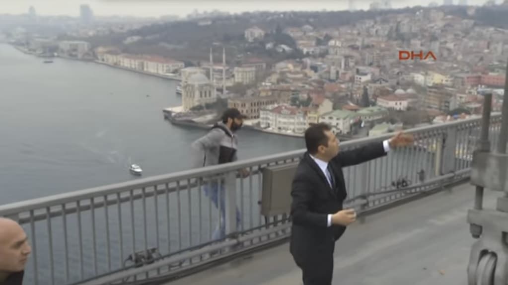 Öngyilkosságra készülő embert mentett meg a török elnök