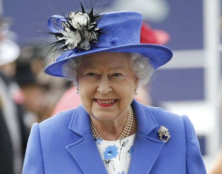 Az utódlást is szóba hozta II. Erzsébet brit királynő a trónra lépésének 70. évfordulóján