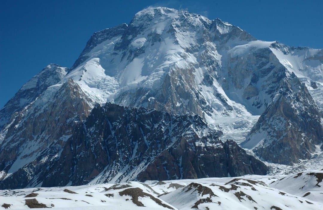 Nyoma veszett a kézujjak nélküli hegymászónak, aki megmászta a világ 14 legmagasabb hegycsúcsát