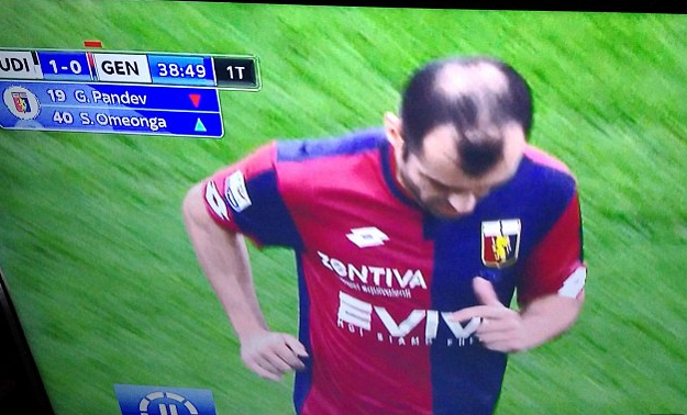 Igazi f*szfejt csinált egy focistából a frizurája