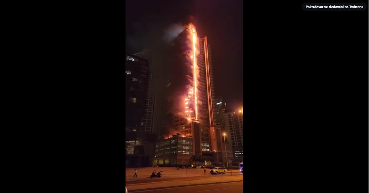 Egy 35 emeletes felhőkarcolót borítottak be a lángok Dubajban (+VIDEÓ)