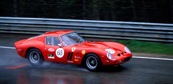 Hetvenmillió dolláros rekordáron kelt el egy 55 éves Ferrari