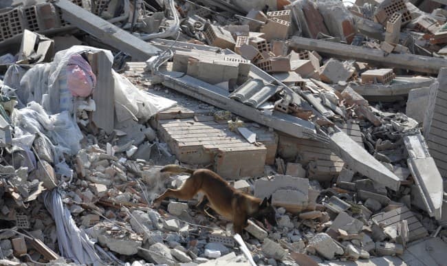 Földrengés volt Kínában, több mint százan meghaltak