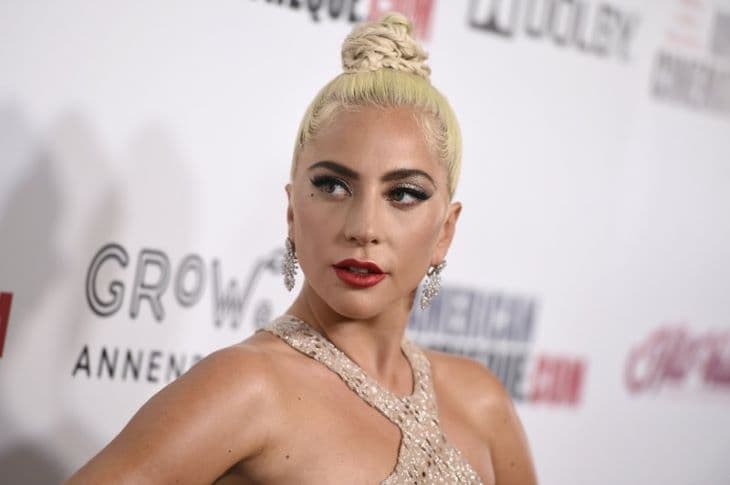 Lady Gaga megosztotta a tangás fenekét, lájkcunamit kapott
