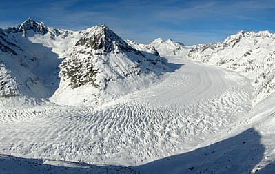 Eltűnik az Alpok gleccsereinek fele 2050-re