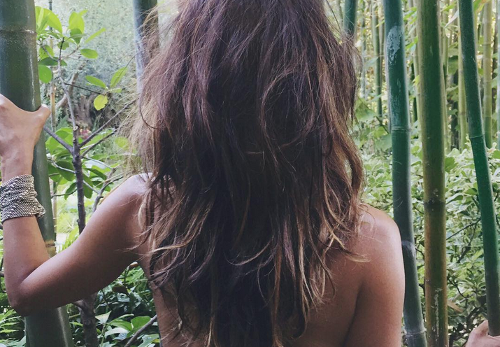 Halle Berry topless fotóval tört be az Instagramra