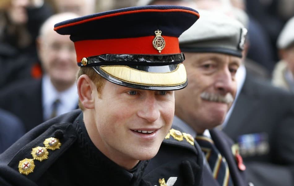 Harry hercegnek engedményt adtak - mégis viselhet katonai egyenruhát