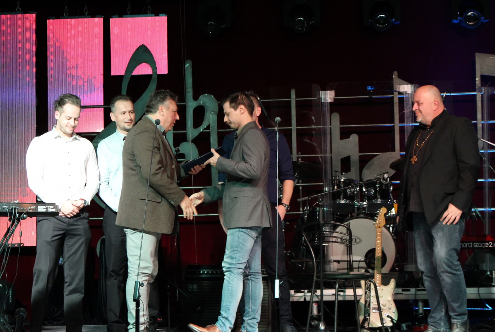 HARMÓNIA: Teltházas gálán adták át a 2018-as szlovákiai magyar zenei díjakat – FOTÓK