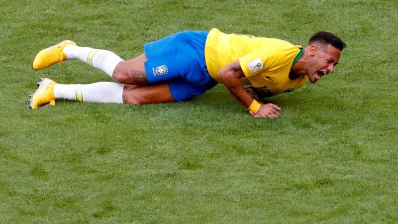 Neymar megsérült, a brazilok ikszeltek