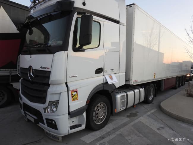 Közel 100 ezer eurónyi aprópénzt loptak el egy kamionról! (VIDEÓ)