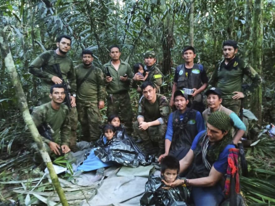 CSODA: Mind a négy eltűnt gyereket élve találták meg 40 nap után a kolumbiai dzsungelben!
