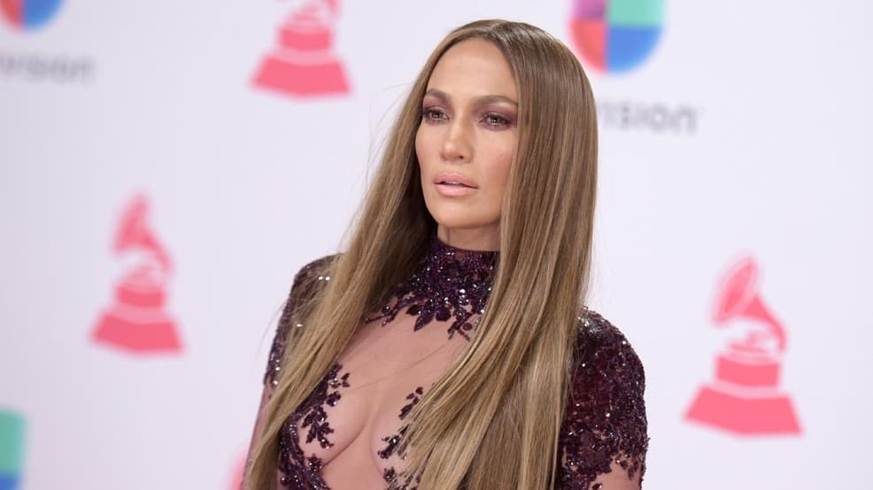 Lélegzetelállító aktfotók készültek Jennifer Lopezről 18+