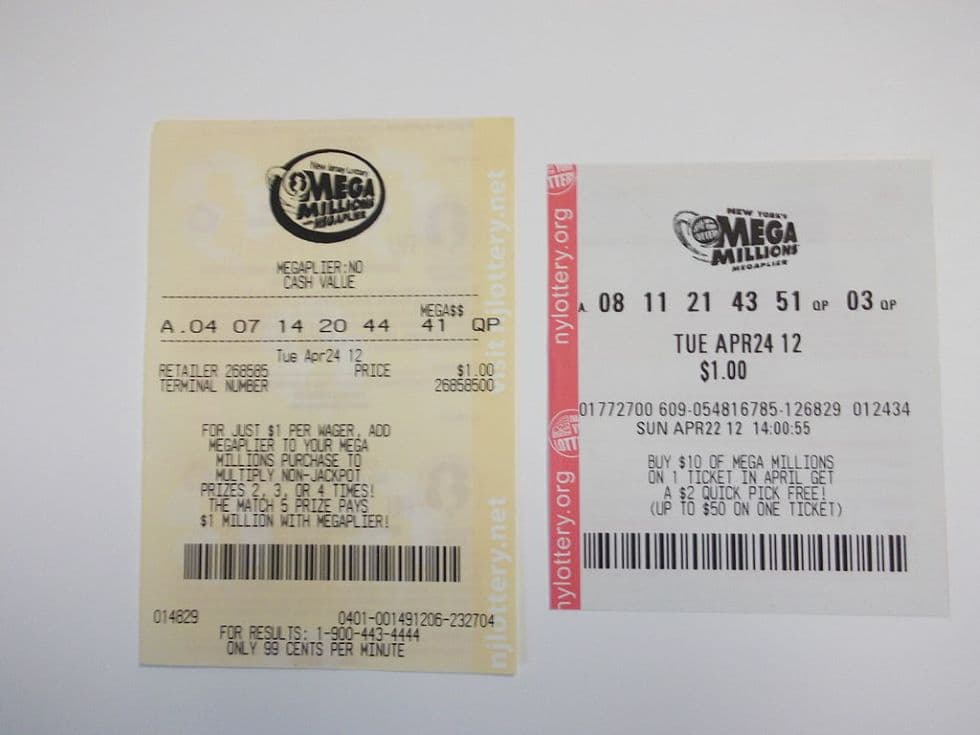 Elvesztette egymillió dolláros lottószelvényét egy férfi, egy parkolóban bukkant rá