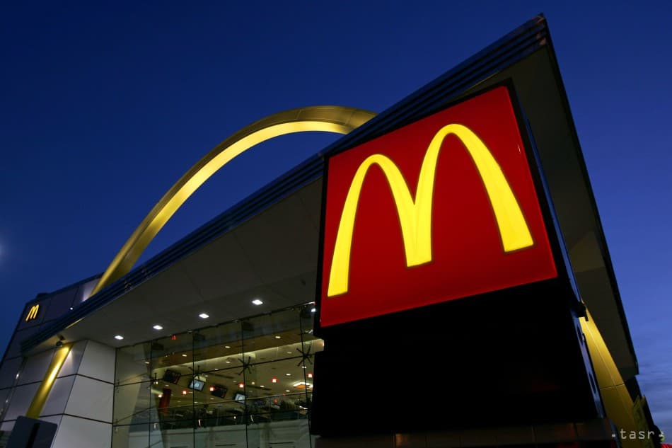 Tömegverekedés tört ki a McDonald’sban (VIDEÓ)