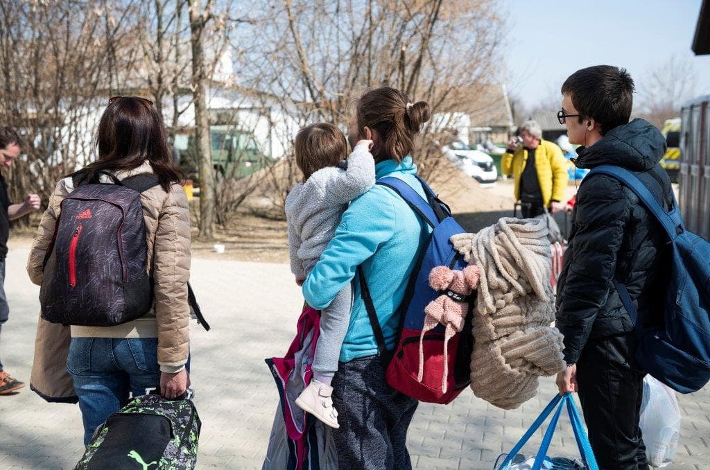Nagyszabású kampány indul Szlovákiában, célja az ukrán menekültekkel kapcsolatos álhírek megfékezése