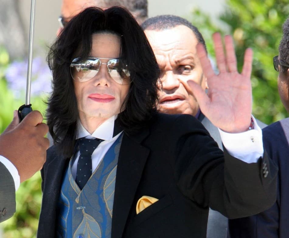 A férfi úgy akar kinézni, mint nagy bálványa, Michael Jackson - több mint 20 ezer eurót költött már plasztikai műtétekre (FOTÓK)