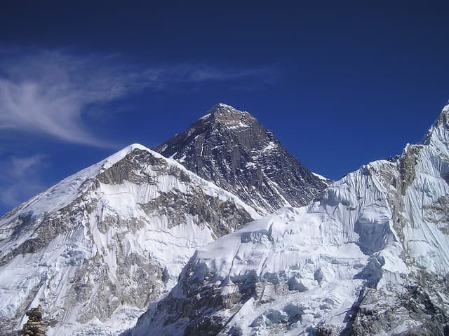 Újramérték a világ legmagasabb hegycsúcsát, 8848,86 méter a Mount Everest