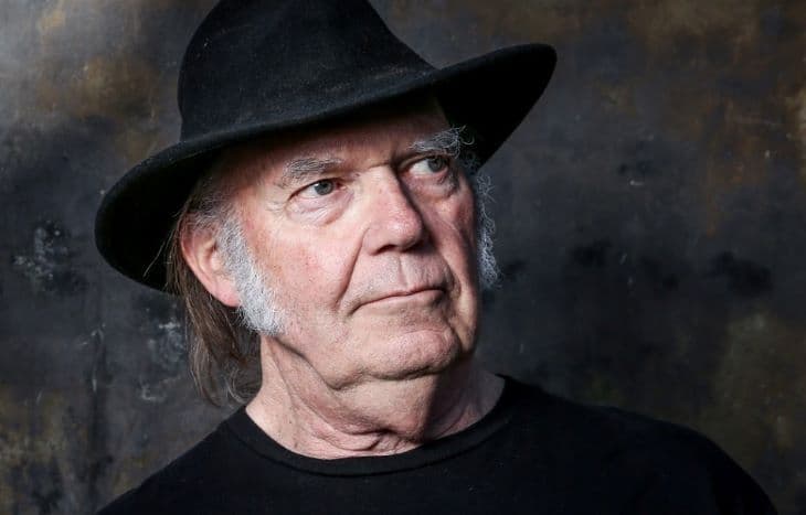 Megjelent Neil Young 45 évvel ezelőtti, eddig kiadatlan lemeze