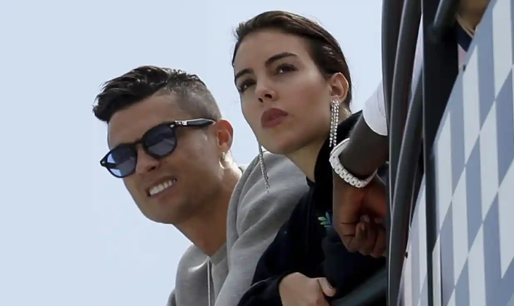 Már hazatért a kórházból Cristiano Ronaldo párja és kislánya a hét eleji tragédia után (FOTÓ)