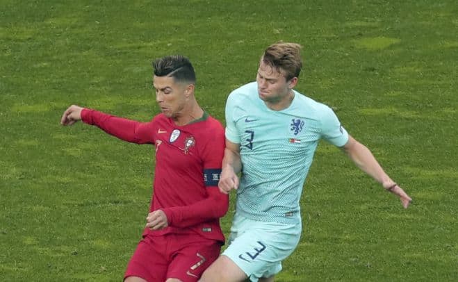 Ronaldo a Juventushoz csábítja De Ligtet