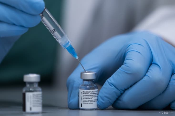 Ausztria felfüggeszti a koronavírus elleni általános oltási kötelezettséget