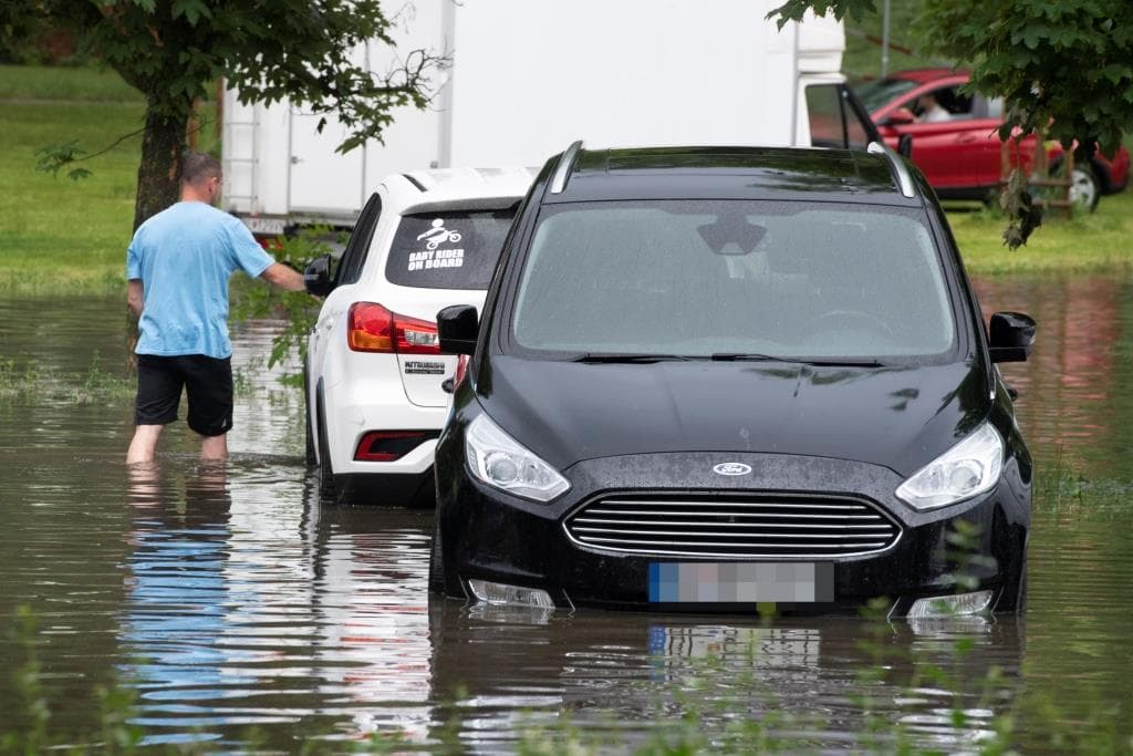 Masszív viharok jönnek, árvízveszélyre figyelmeztetnek a meteorológusok