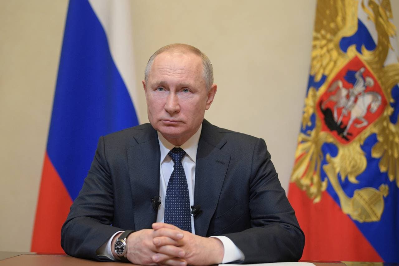 KORONAVÍRUS: Putyin egyhetes munkaszünetet rendelt el