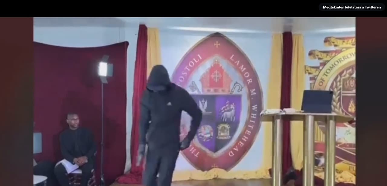 Élő adásban rabolták ki a fényűzően élő papot (+VIDEÓ)
