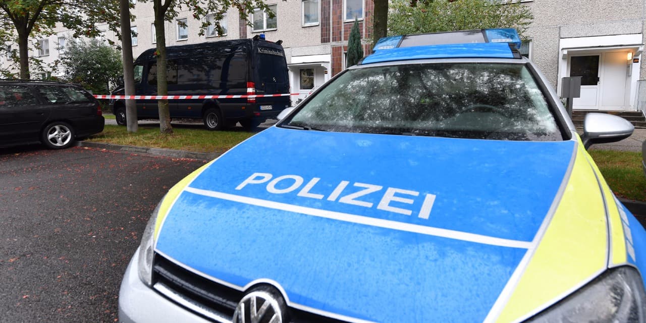 Egy rakás pedofilt vettek őrizetbe Németországban, van köztük anya és fia is