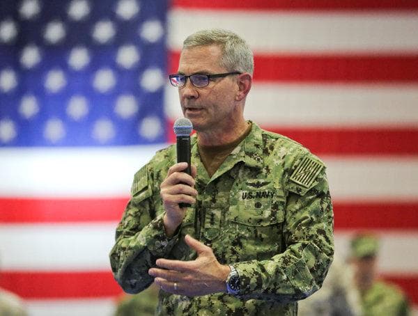 CNN: öngyilkosságot követett el az ötödik amerikai flotta parancsnoka