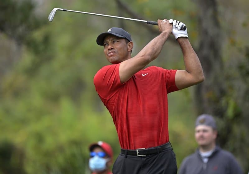 Nyílt lábtöréseket szenvedett az autóbaleset során Tiger Woods, túl gyorsan hajthatott