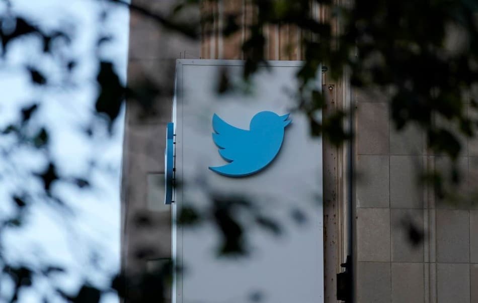 Több újságíró fiókját felfüggesztette a Twitter