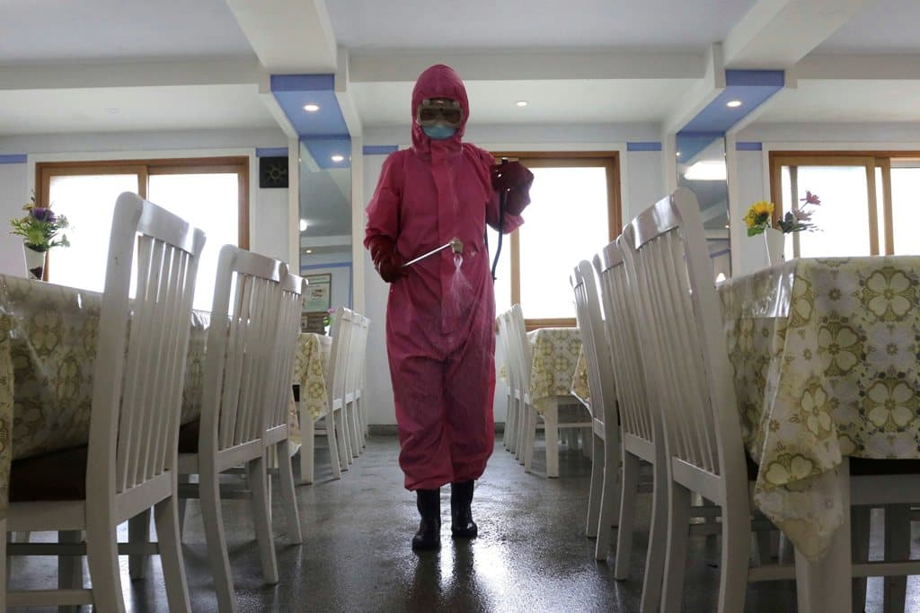 Észak-Koreában a katonai parádé után kezdett terjedni a vírus