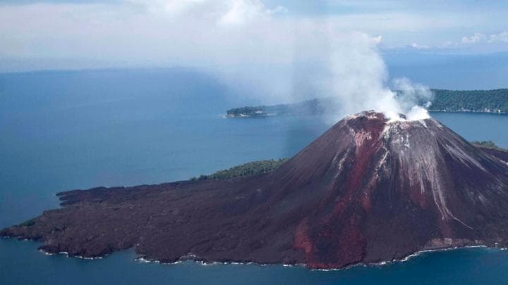Először sikerült feltérképezni az Anak Krakatau vulkán víz alá került részeit