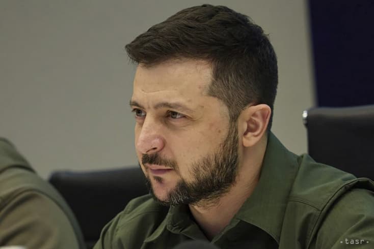 Az ukrán elnök pártja törvénymódosítást javasol, hogy katona is lehessen védelmi miniszter